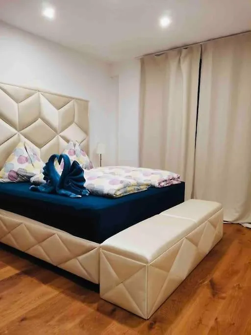 Xuba Apartmentrooms I Wien Messe Prater I Kuechenzeile Austria