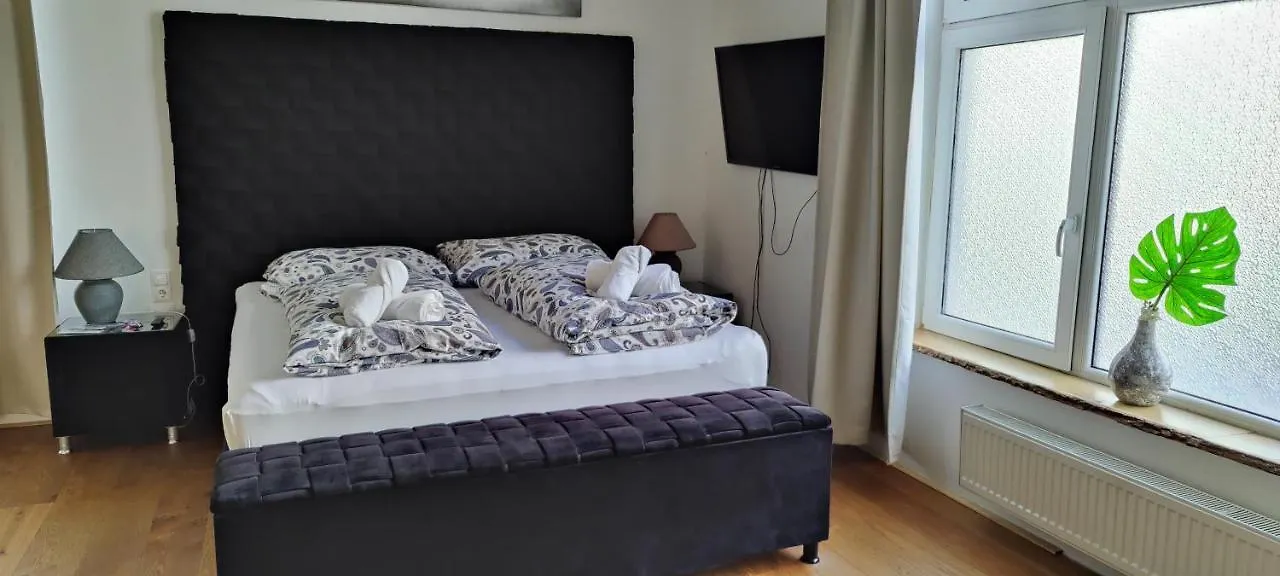 Xuba Apartmentrooms I Wien Messe Prater I Kuechenzeile Austria