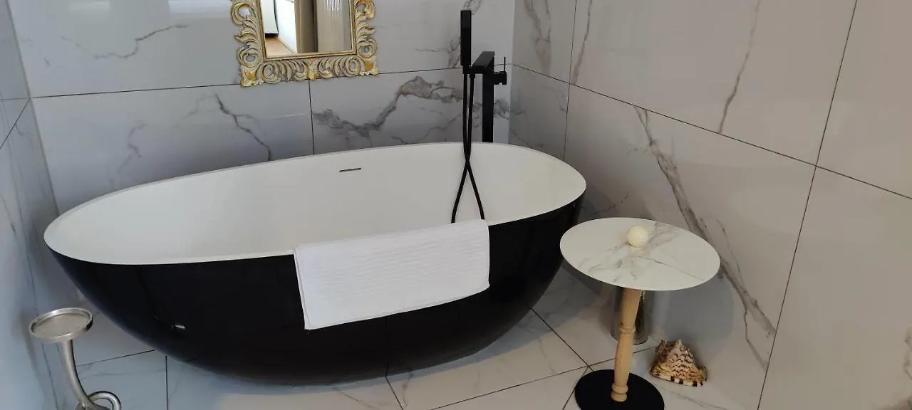 Xuba Apartmentrooms I Wien Messe Prater I Kuechenzeile Apartment