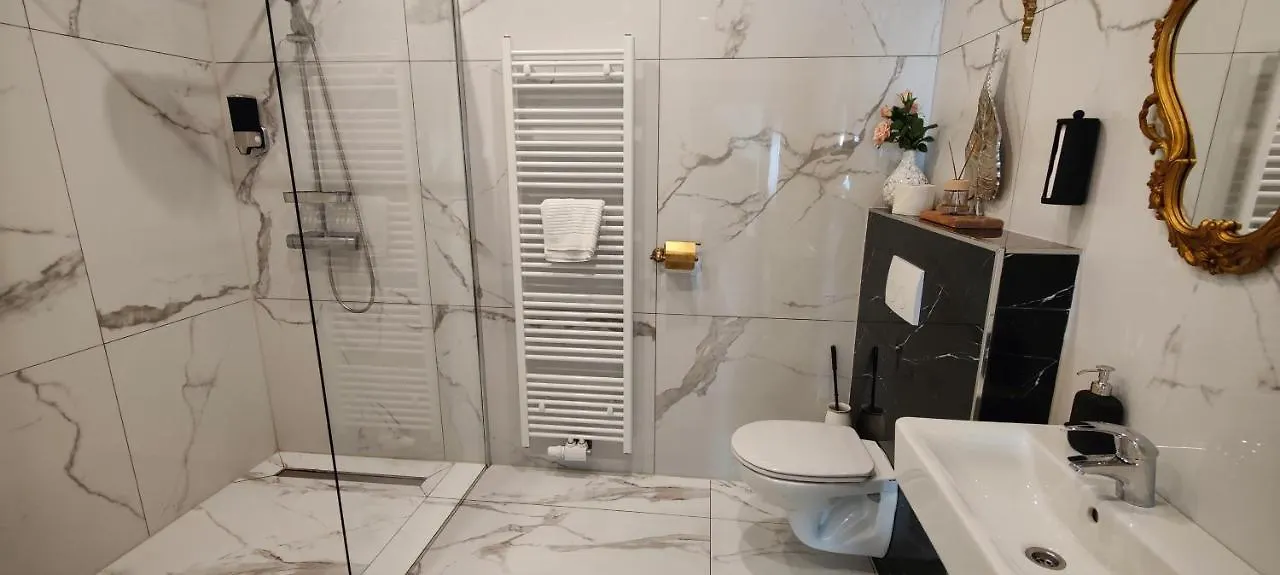 Apartment Xuba Apartmentrooms I Wien Messe Prater I Kuechenzeile