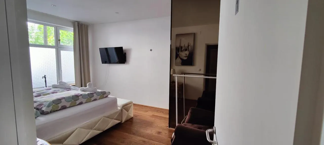 Xuba Apartmentrooms I Wien Messe Prater I Kuechenzeile Vienna